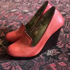 Seychelles red leather wedges